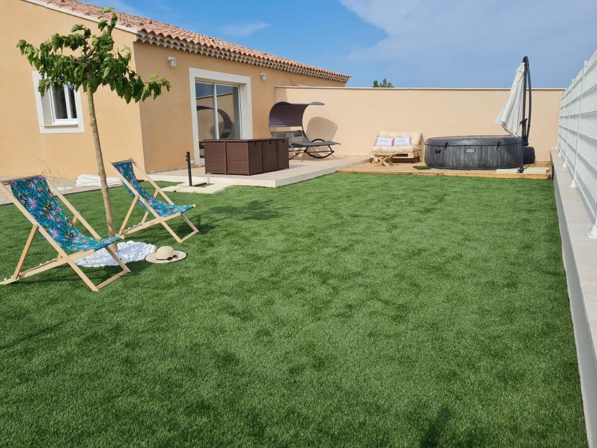 Paquerette Villa อาร์ลส์ ภายนอก รูปภาพ