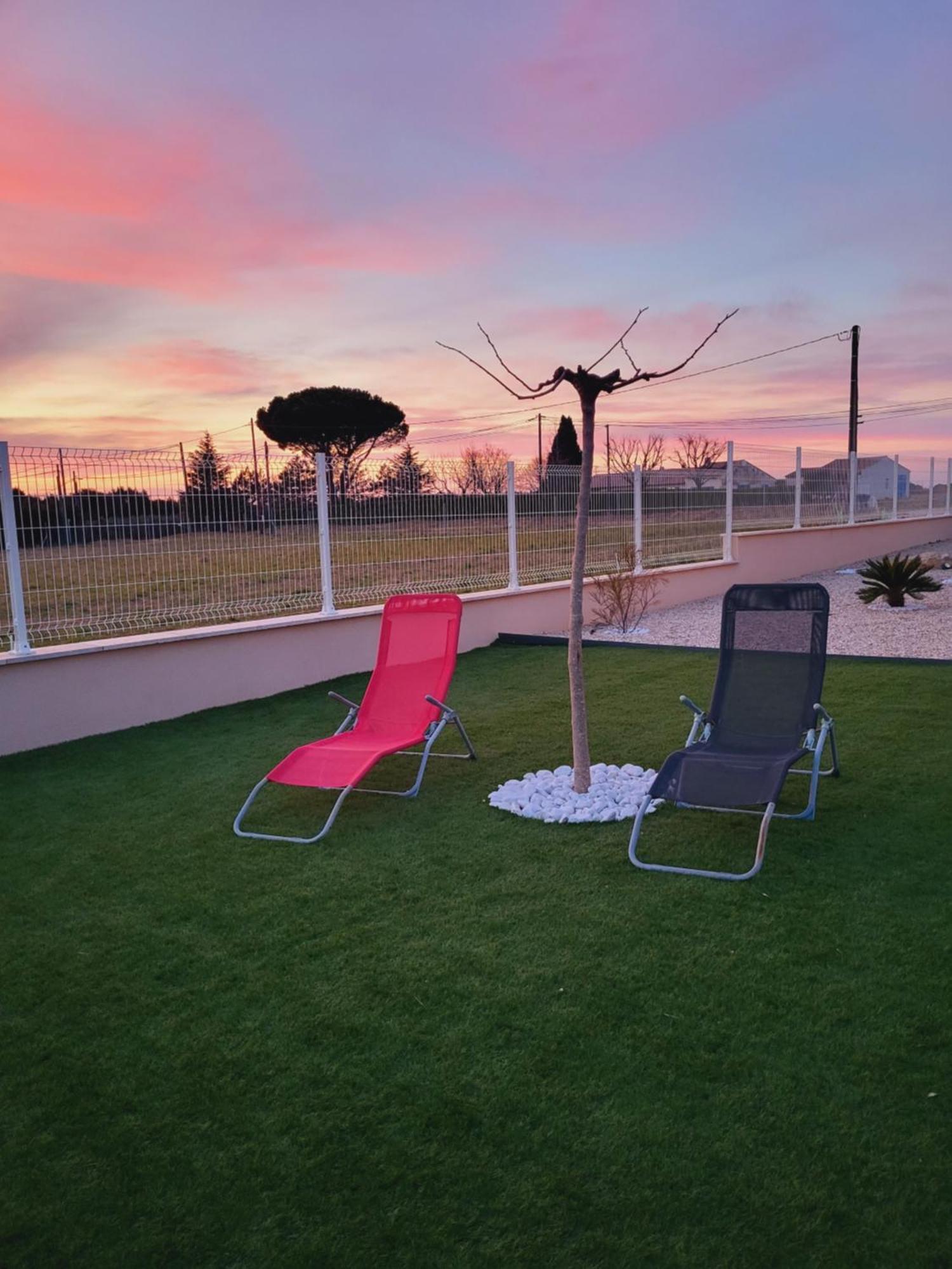 Paquerette Villa อาร์ลส์ ภายนอก รูปภาพ
